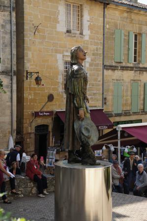 Statue de Cyrano de Bergerac